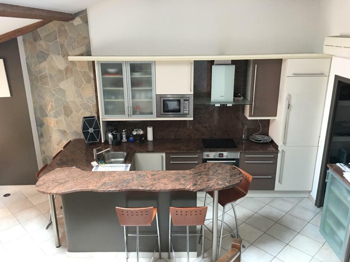 Sous Les Etoiles, Centre Historique, Ajaccio Appartement *